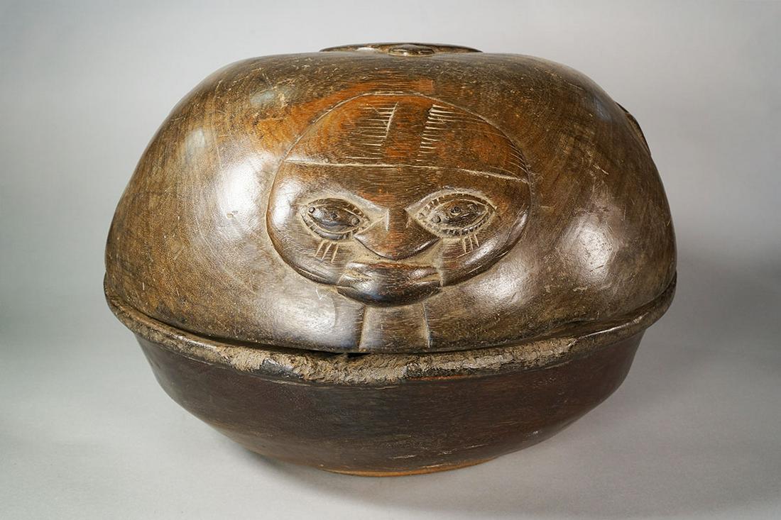 Yoruba Divination Bowl from Nigeria - African Tribal Art Sculpture (1 of 6)