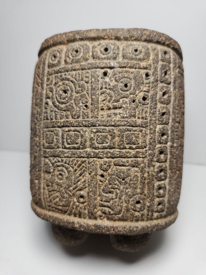 PRE-COLUMBIAN STONE TEOTIHUACAN FUNERARY VASE (1 of 8)
