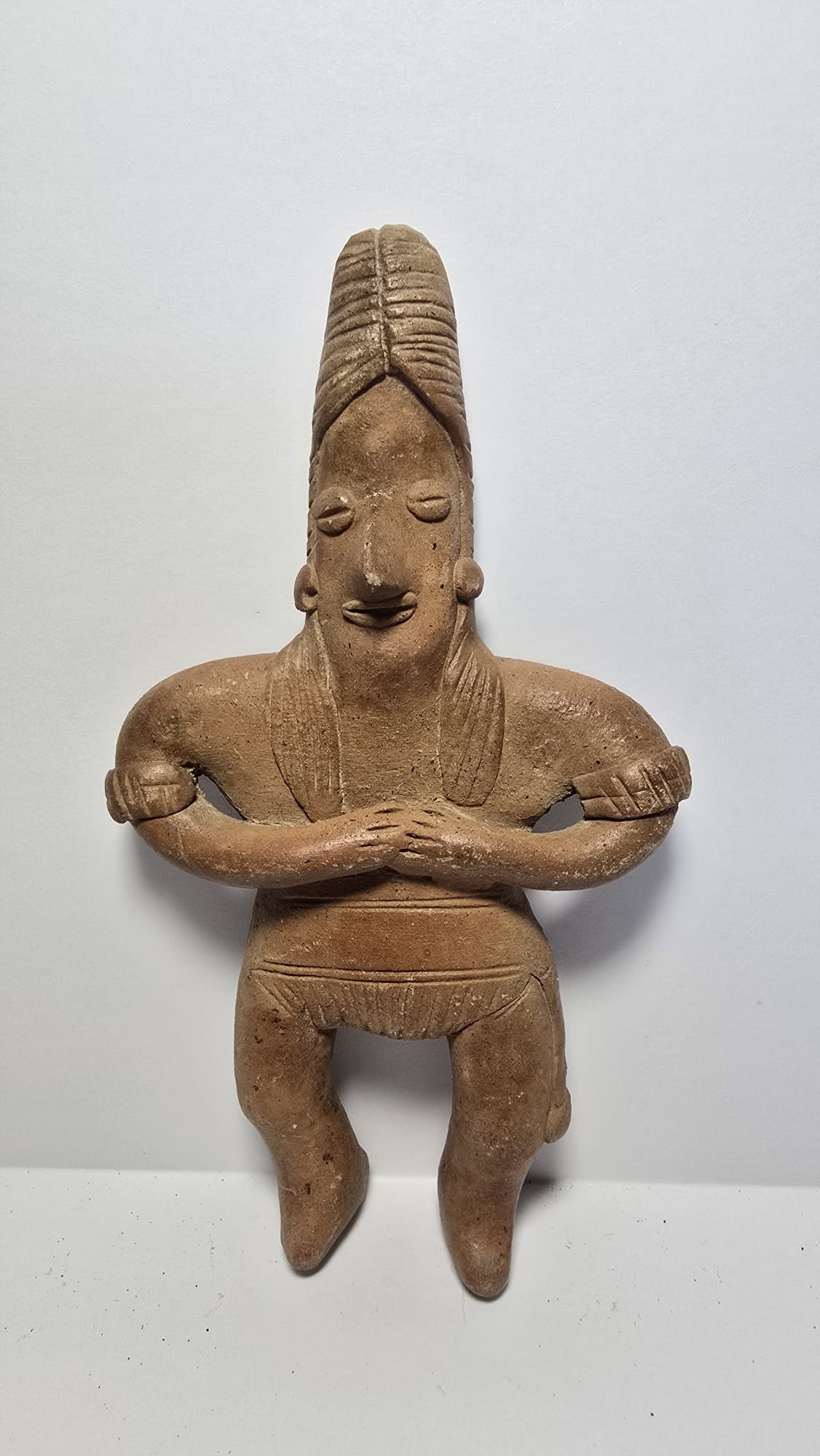 PRE-COLUMBIAN WEST COAST TERRACOTTA STANDING FIGURE (AUTLAN / COLIMA) (1 of 4)