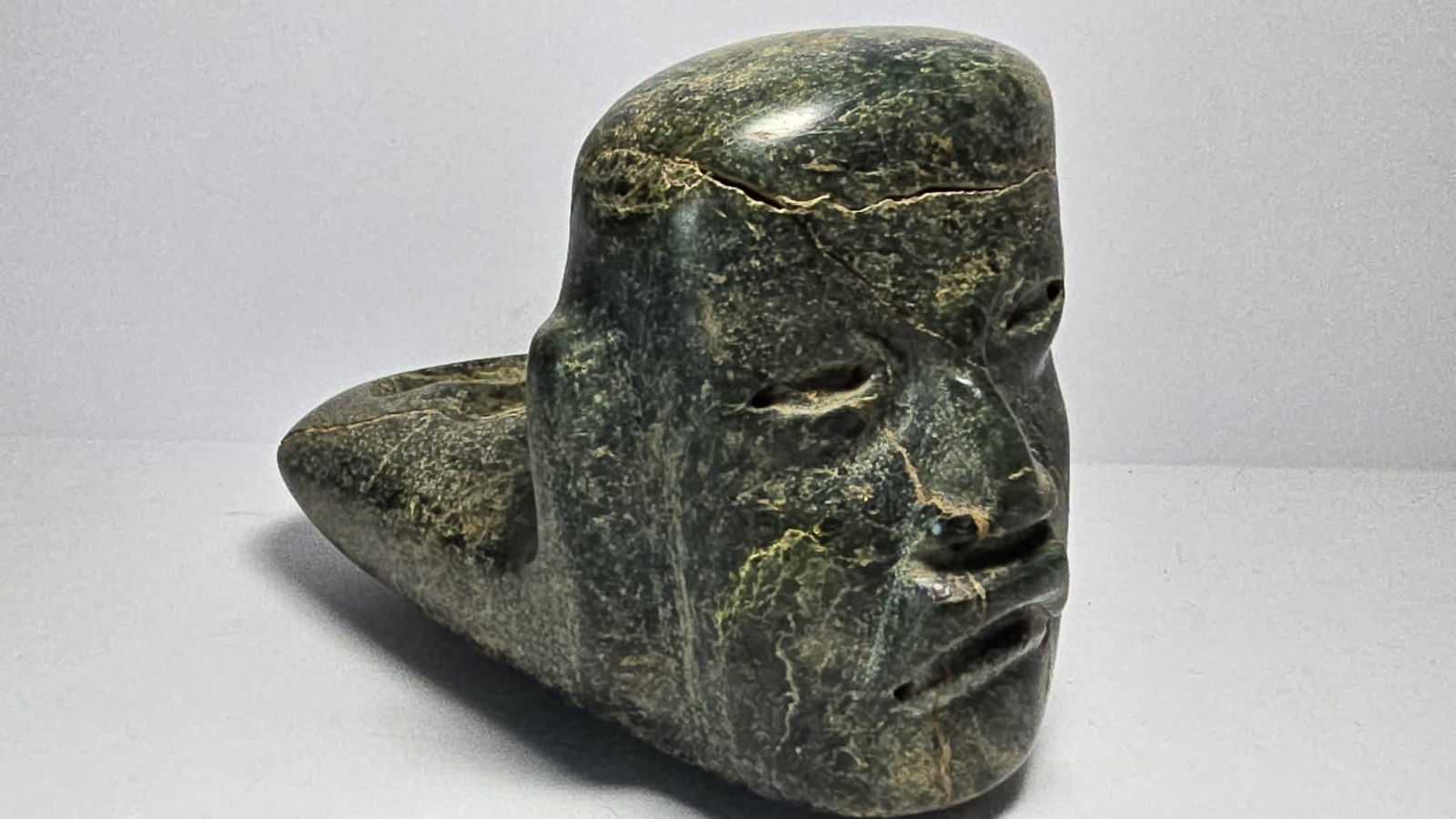 RARE PRE-COLUMBIAN OLMECA JADE MEDICINE CONTAINER (1 of 9)