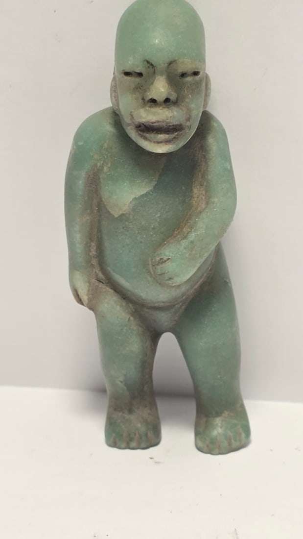 PRE-COLUMBIAN OLMEC JADE STANDING FIGURE (1 of 5)