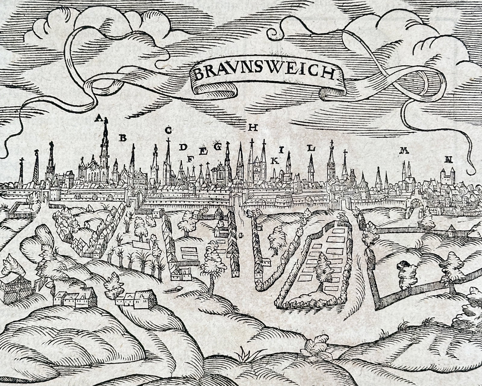 Sebastian Münster – View of Braunschweig, Germany – Woodcut (16th Century): This woodcut is a topographical illustration titled BRAVNSWEICH (Braunschweig), showing a bird’s-eye view of the city, its defensive walls, and surrounding land, accompanied by early German text on 