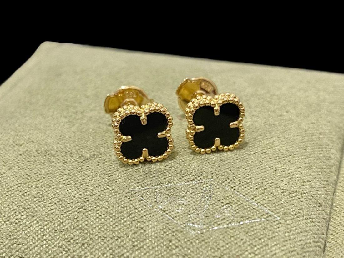 Van Cleef & Arpels, 18K Yellow Gold, Onyx, Sweet Alhambra Earstuds (1 of 5)