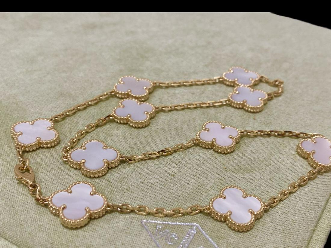 Vintage alhambra 10 store motif necklace