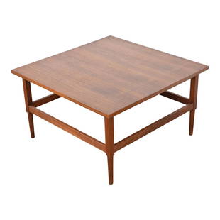 Lawrence Peabody for Richardson Nemschoff Walnut Coffee Table: A sleek and stylish Mid-Century Modern walnut coffee or cocktail table By Lawrence Peabody for Richardson Nemschoff USA, 1960s Measures: 30"W x 30"D x 17.25"H. Good original vintage condition.