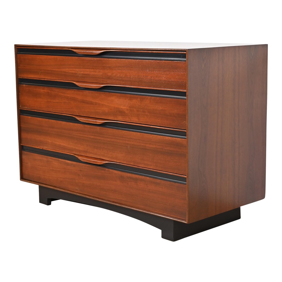 John Kapel for Glenn of California Mid-Century Modern Walnut Dresser or Chest of Drawers, 1960s: An exceptional Mid-Century Modern dresser or chest of drawers By John Kapel for Glenn of California USA, 1960s Walnut, with sculpted walnut drawer pulls and ebonized wood trim and base. Measures: 42"W