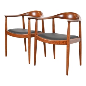 Hans Wegner for Johannes Hansen "The Chair" Oak and Leather Round Chairs, Pair