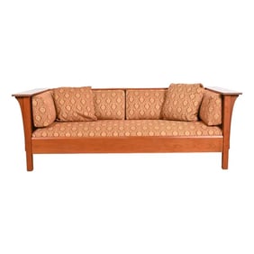 Stickley Mission Arts and Crafts Cherry Wood Spindle Settle Sofa