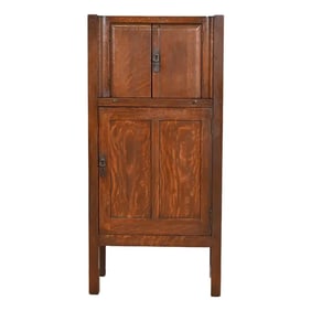 Lifetime Furniture Antique Mission Oak Arts & Crafts Cellarette or Bar Cabinet, Circa 1900