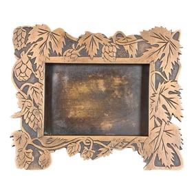 Marshall Field & Co. Antique Floral Ivy Bronze Desk Calendar Holder or Picture Frame, Circa 1910