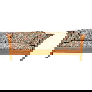 Stickley Mission Oak Arts and Crafts Settle Sofa: A gorgeous Mission or Arts & Crafts style Prairie settle sofaBy L. & J.G StickleyUSA, Early 21st CenturySolid quarter sawn oak frame, with original William Morris style upholstery.Measures: 84.5"W x