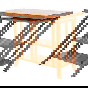 Frank Lloyd Wright Style Mission Oak Arts and Crafts Console or Occasional Side Table: A beautiful Mission or Arts & Crafts style carved oak console table or occasional side table In the manner of Frank Lloyd Wright USA, Late 20th Century Measures: 30"W x 16"D x 25.25"H. Good original v