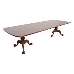 Henredon Georgian Mahogany Double Pedestal Extension Dining Table, Newly Refinished