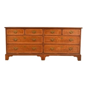Henredon Georgian Banded Mahogany Eight-Drawer Double Dresser
