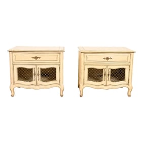 Henredon French Provincial Louis XV Cream and Light Green Lacquered Nightstands, Pair