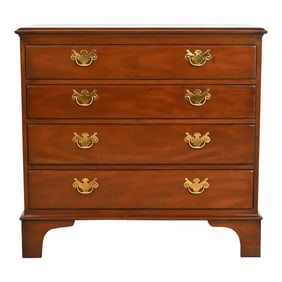Kittinger Chippendale Colonial Williamsburg Mahogany Four-Drawer Bachelor Chest