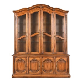 Drexel Heritage French Provincial Carved Oak Lighted Breakfront Bookcase Cabinet, 1970s