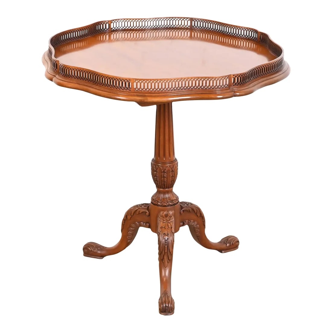 John Widdicomb English Chippendale Carved Mahogany Pedestal Tea Table: A gorgeous English Chippendale style carved mahogany pedestal tea table or occasional side table By John Widdicomb USA, Late 20th Century Measures: 30.5"W x 30.5"D x 30.5"H. Very good original vintage