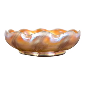 Louis Comfort Tiffany Favrile Iridescent Art Glass Scalloped Bowl