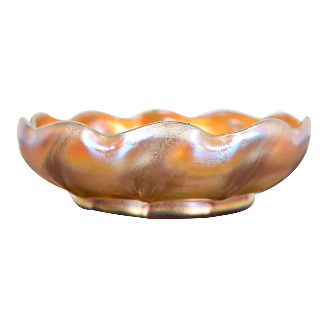 Louis Comfort Tiffany Favrile Iridescent Art Glass Scalloped Bowl: A gorgeous Arts & Crafts or Art Nouveau period Favrile iridescent art glass scalloped bowl By Louis Comfort Tiffany for Tiffany Studios (signed to the underside) USA, Circa 1910 Measures: 6.38"W x 6.3