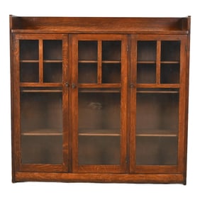 Limbert Antique Mission Oak Arts and Crafts Triple Bookcase Cabinet, Circa 1900
