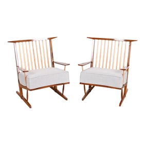Conoid Lounge Chairs in Sculpted Walnut After George Nakashima, Pair