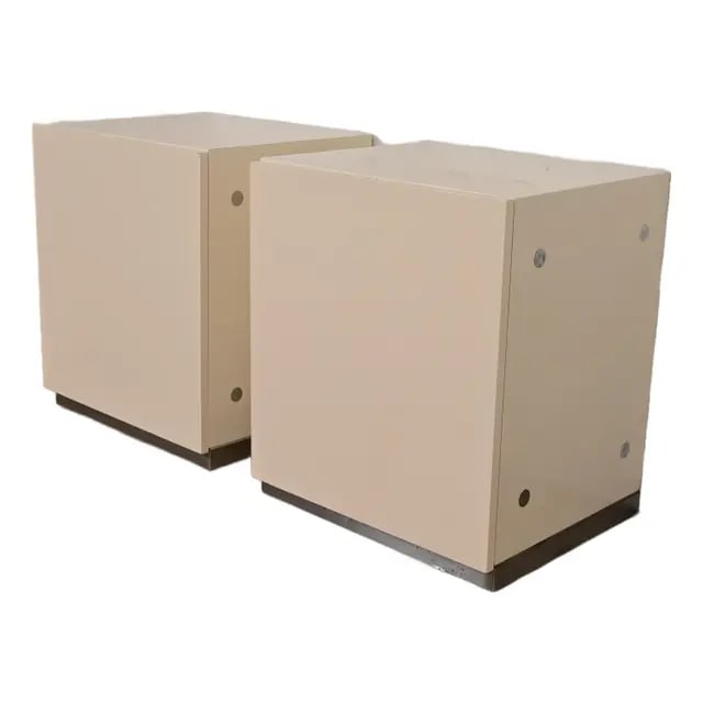 Milo Baughman for Thayer Coggin Cream Lacquer and Chrome Nightstands, Pair: A gorgeous pair of Mid-Century Modern nightstands, bedside chests, or side tables By Milo Baughman for Thayer Coggin USA, 1970s Cream lacquered wood, with chrome plinth bases and accents. Each measure