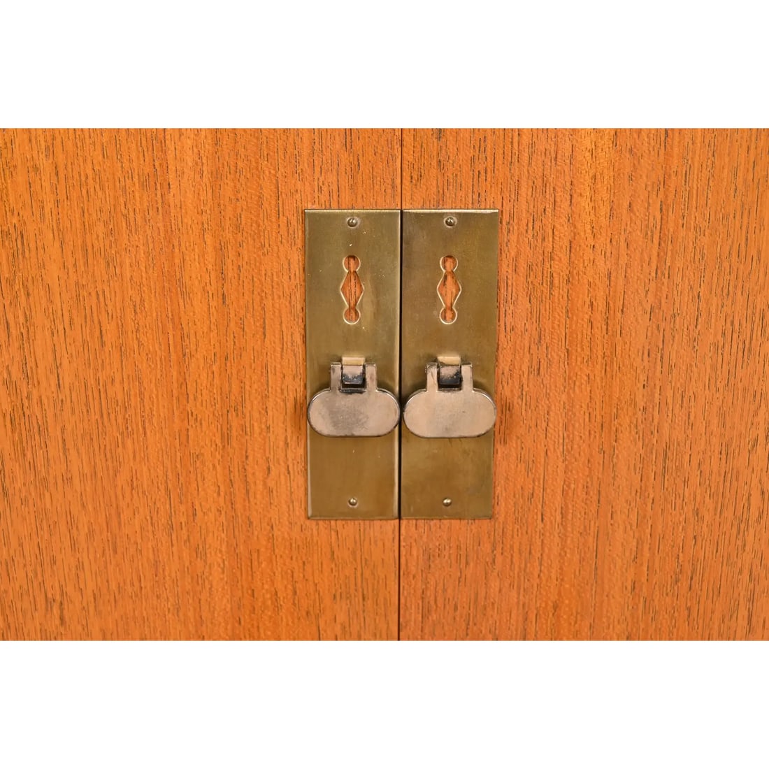 Mastercraft Mid-Century Modern Walnut and Brass Cabinets or Bedside Chests, Pair - 7