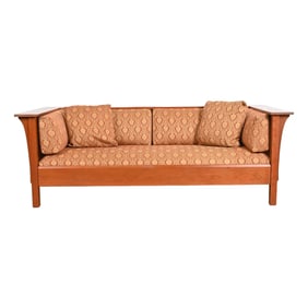 Stickley Mission Arts and Crafts Cherry Wood Spindle Settle Sofa