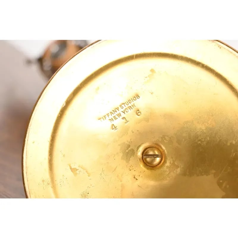 Tiffany Studios New York Bronze Doré Desk Lamp With Favrile Glass Pulled Feather Shade, Circa 1910 - 10