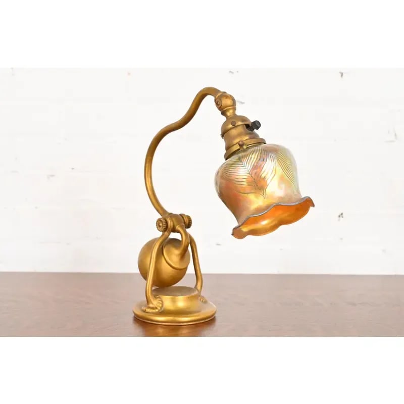 Tiffany Studios New York Bronze Doré Desk Lamp With Favrile Glass Pulled Feather Shade, Circa 1910 - 12