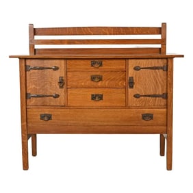Gustav Stickley Antique Mission Oak Arts & Crafts Strap Hinge Sideboard, Circa 1910