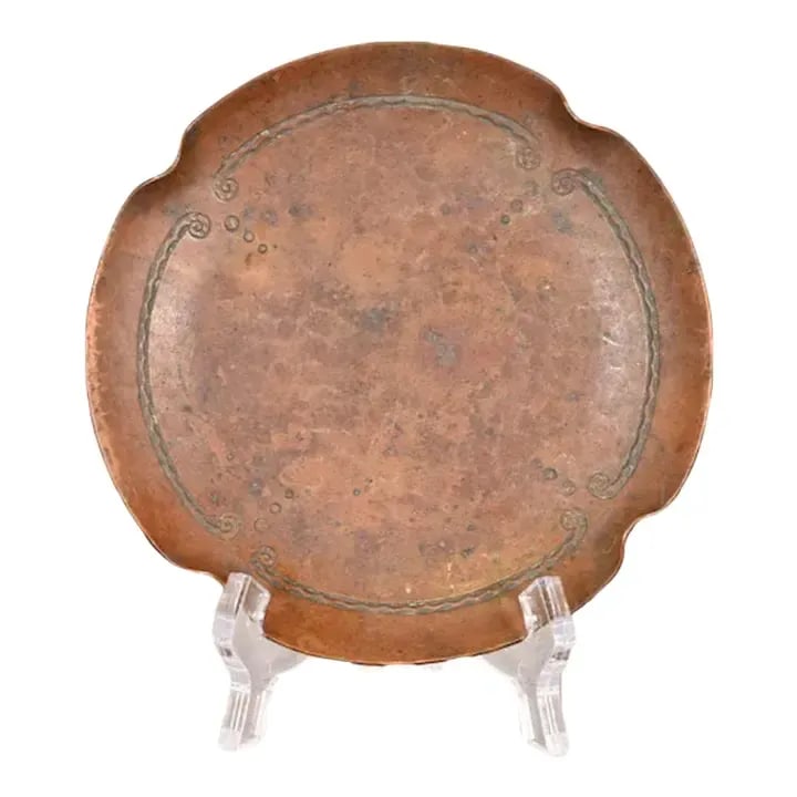 Roycroft Arts & Crafts Hammered Copper Ashtray or Catchall (1 of 11)