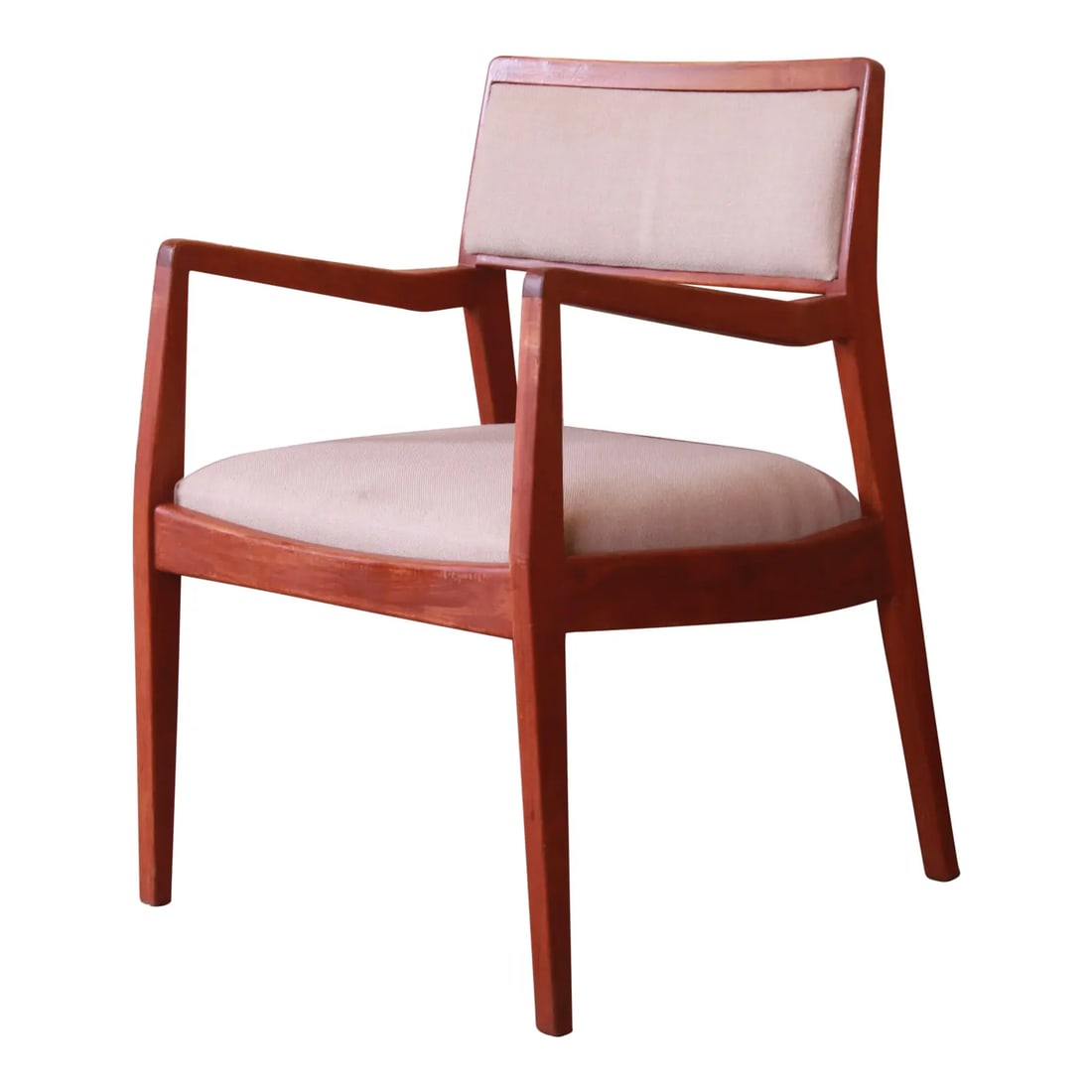 Jens Risom Mid-Century Modern Sculpted Walnut Playboy Lounge Chair, 1960s: A gorgeous mid-century modern "Playboy" lounge chair or club chair By Jens Risom USA, 1960s Sculpted solid walnut frame, with original tan upholstery. Measures: 22.25"W x 23"D x 31.75"H. Seat height 1