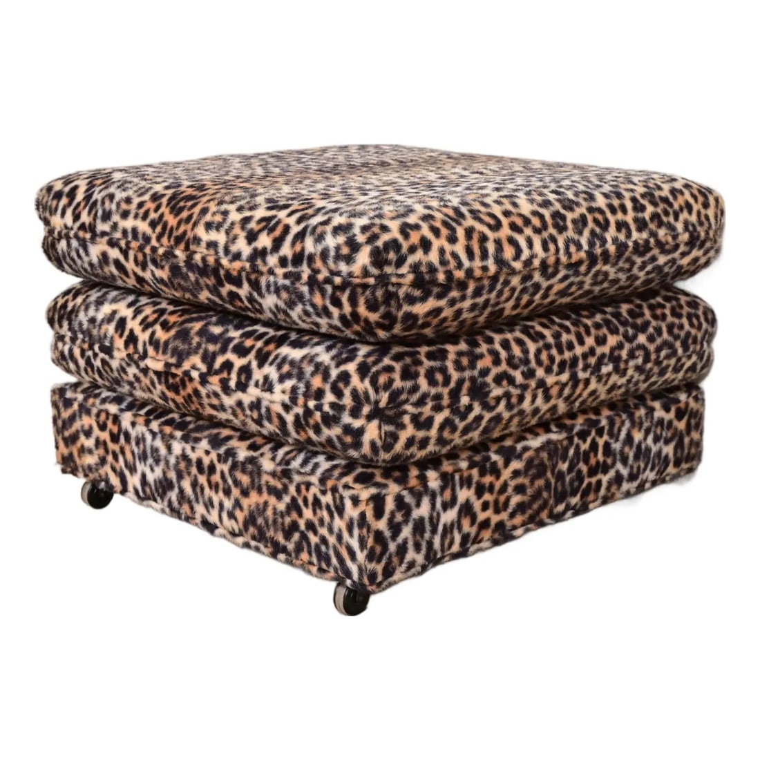 Milo Baughman Style Mid-Century Modern Leopard Print Upholstered Ottoman, Circa 1970s: A gorgeous Mid-Century Modern leopard print upholstered stool or ottoman In the manner of Milo Baughman for Thayer Coggin USA, Circa 1970s Measures: 24.5"W x 24.5"D x 16.5"H. Very good original vintag