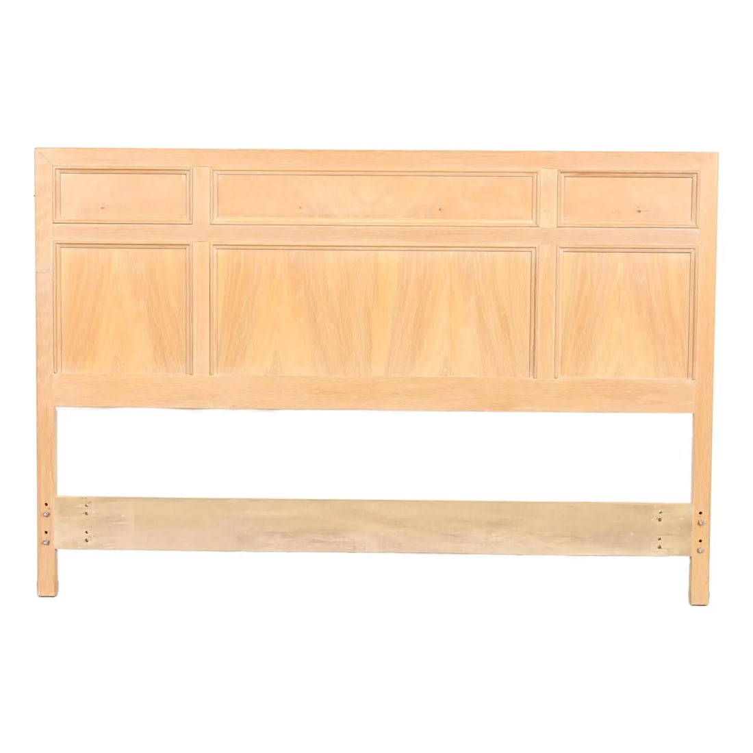 Henredon Style Mid-Century Modern Campaign White Oak and Burl Wood Queen Size Headboard, Circa 1970s: A gorgeous Mid-Century Modern Campaign style queen size headboard In the manner of Henredon USA, Circa 1970s Measures: 60"W x 1.13"D x 40"H. Very good original vintage condition. See less