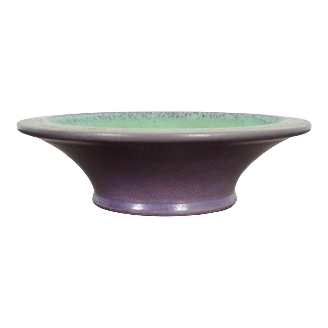 Rookwood Pottery Arts & Crafts Glazed Ceramic Art Pottery Bowl, 1916: A gorgeous Arts & Crafts period glazed art pottery bowl By Rookwood Pottery USA, 1916 Glazed ceramic in a beautiful aubergine color, with light green interior. Measures: 7.5"W x 7.5"D x 2.25"H. Very g