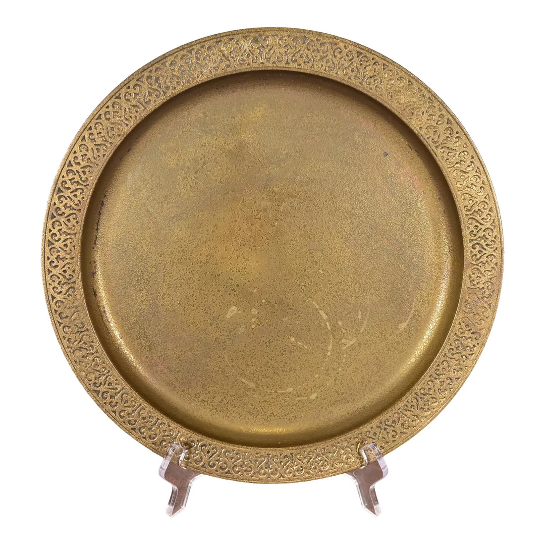 Tiffany Studios New York Bronze Doré Large Plate or Charger: A gorgeous Arts & Crafts or Art Deco period gilt bronze large plate or charger By Tiffany Studios (signed to the underside) New York, USA, Early 20th Century Measures: 12"W x 12"D x 0.75"H. Good origi