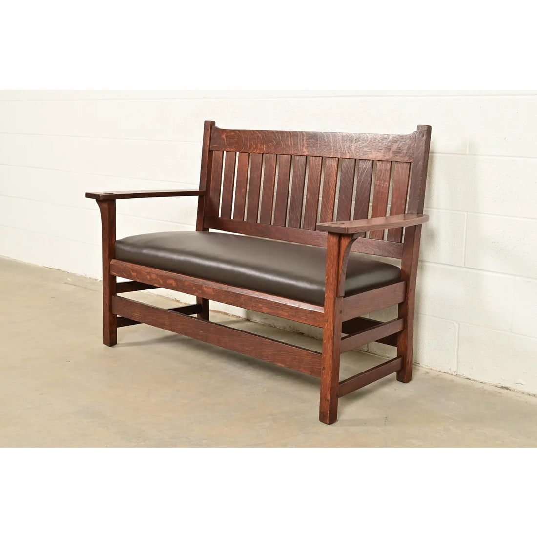 L. & J. G. Stickley Antique Mission Oak Arts & Crafts Bench or Settle Sofa, Circa 1910 - 10