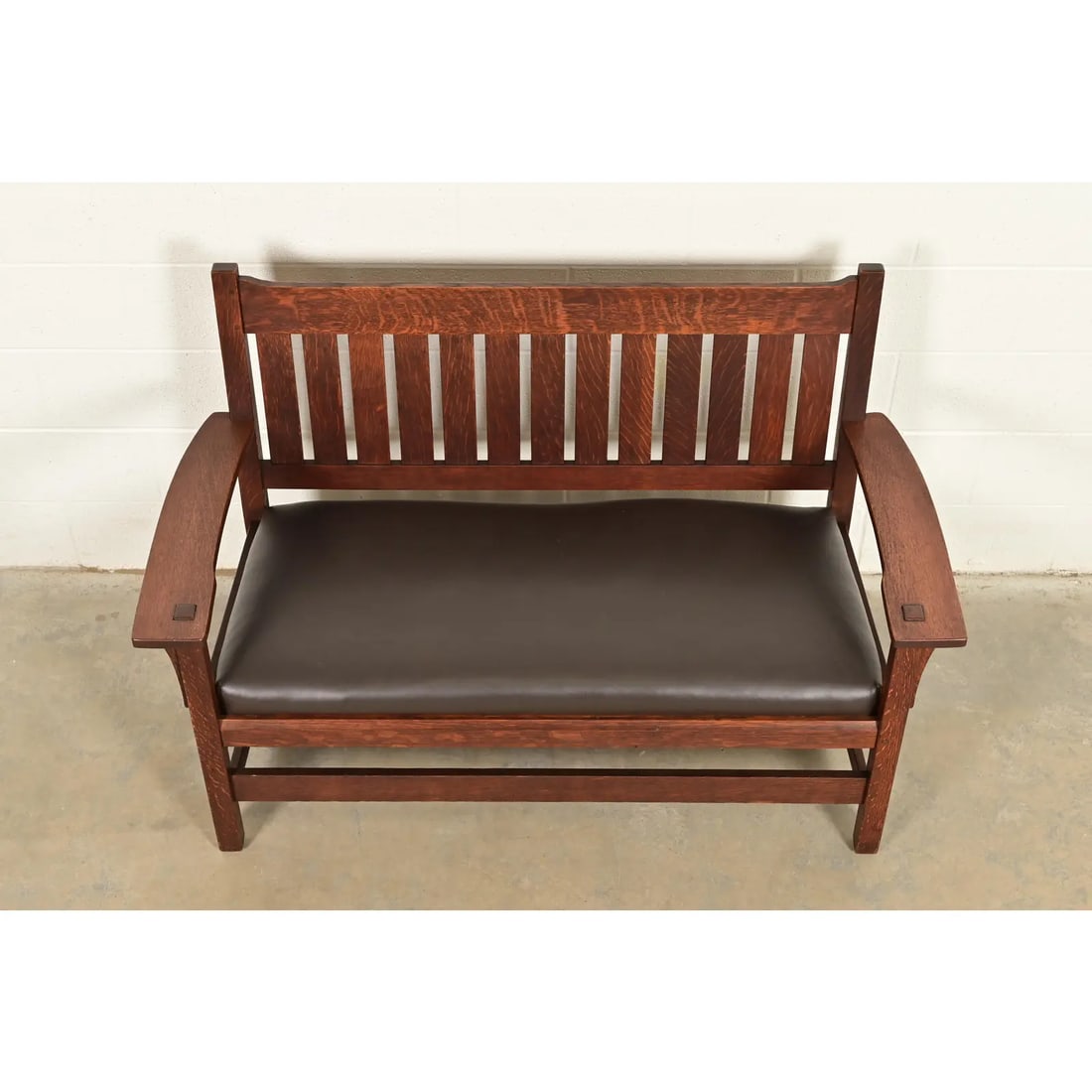 L. & J. G. Stickley Antique Mission Oak Arts & Crafts Bench or Settle Sofa, Circa 1910 - 5