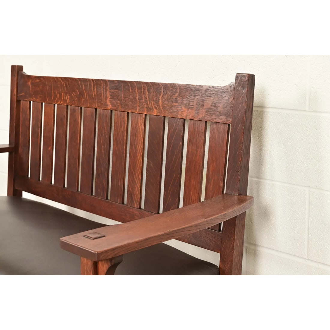 L. & J. G. Stickley Antique Mission Oak Arts & Crafts Bench or Settle Sofa, Circa 1910 - 6