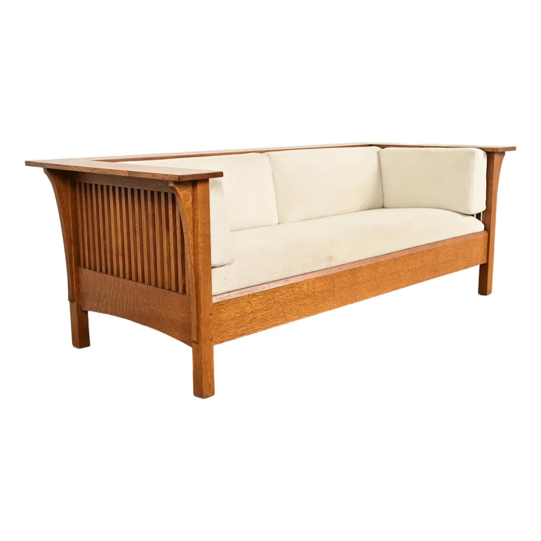 Stickley Mission Oak Arts & Crafts Spindle Settle Sofa: A gorgeous Mission or Arts & Crafts style Prairie settle sofa By L. & J.G. Stickley USA, Circa Late 20th Century Solid quarter sawn oak frame, with upholstered seat and back cushions. Measures: 84.5"W