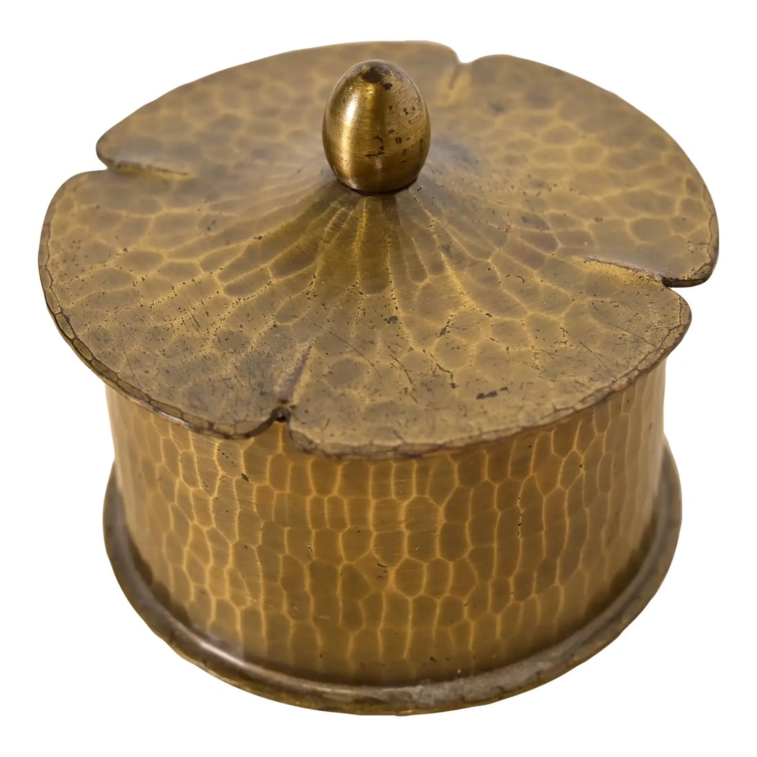Roycroft Arts & Crafts Hammered Brass Over Copper Inkwell, Circa 1920s: A gorgeous Arts & Crafts period brass finished hand hammered copper inkwell By Roycroft (signed with impressed orb and cross mark) USA, Early 20th Century Measures: 3"W x 3"D x 2.5"H. Good original vi