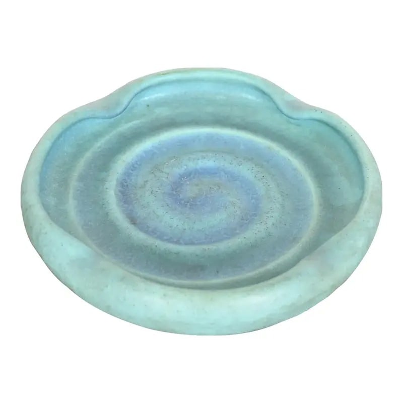 Van Briggle Arts & Crafts Turquoise Glazed Ashtray or Catchall, Early 20th Century: A gorgeous Arts & Crafts period turquoise glazed ceramic art pottery ashtray or catchall By Van Briggle (signed to the underside) USA, Early 20th Century Measures: 5.25"W x 5.25"D x 1"H. Very good ori