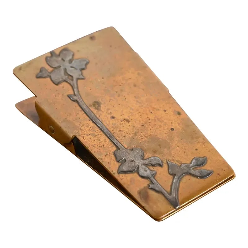 Heintz Arts & Crafts Sterling Silver on Bronze Paper Clip: A gorgeous antique Arts & Crafts or Art Deco period sterling silver on bronze paper clip By Heintz Art Metal Shop USA, Early 20th Century Measures: 3.63"W x 3"D x 0.88"H Good original vintage conditio
