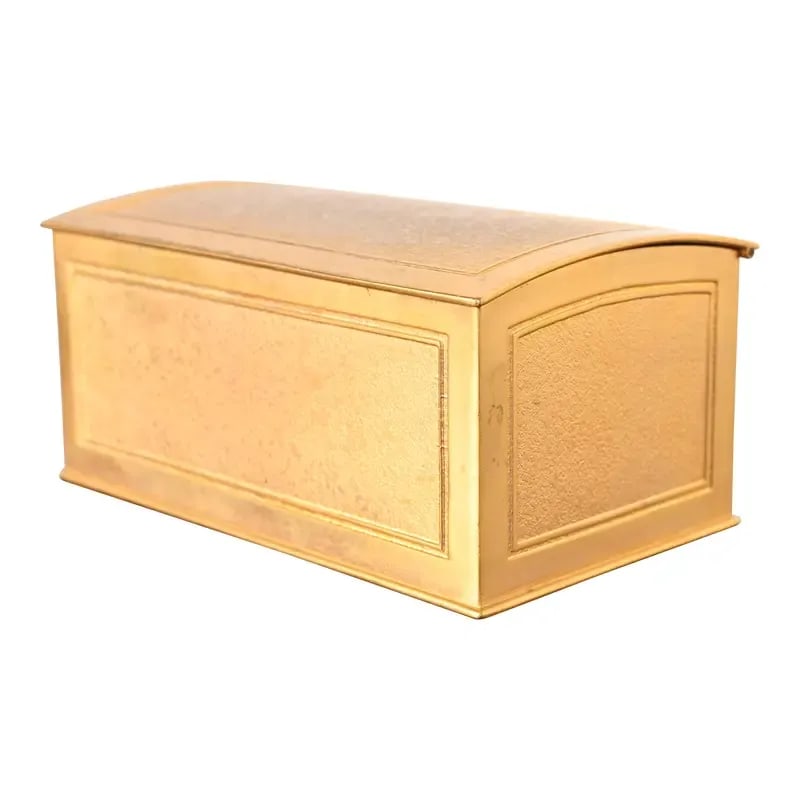 Tiffany Studios New York Bronze Doré Desk Box or Humidor: A gorgeous antique Arts & Crafts or Art Deco period gilt bronze desk box or humidor By Tiffany Studios (signed to the underside) New York, USA, Early 20th Century Measures: 6"W x 3.75"D x 2.75"H Very