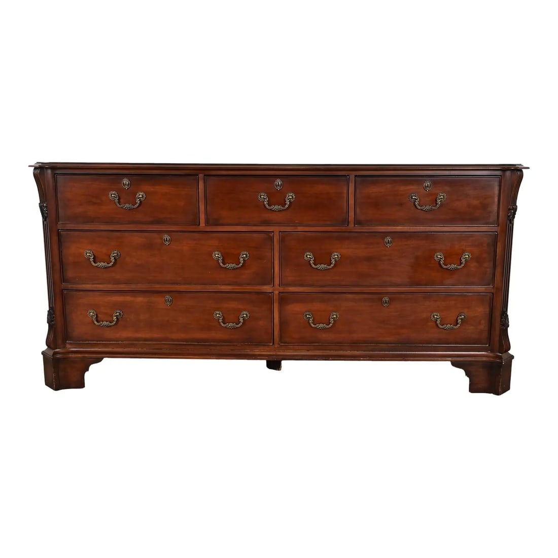 Henredon Georgian Carved Mahogany Seven-Drawer Dresser or Credenza: A gorgeous Georgian or Chippendale style seven-drawer dresser, credenza, or chest of drawers By Henredon USA, Late 20th Century Carved mahogany, with original brass hardware. Measures: 72"W x 21"D x 3