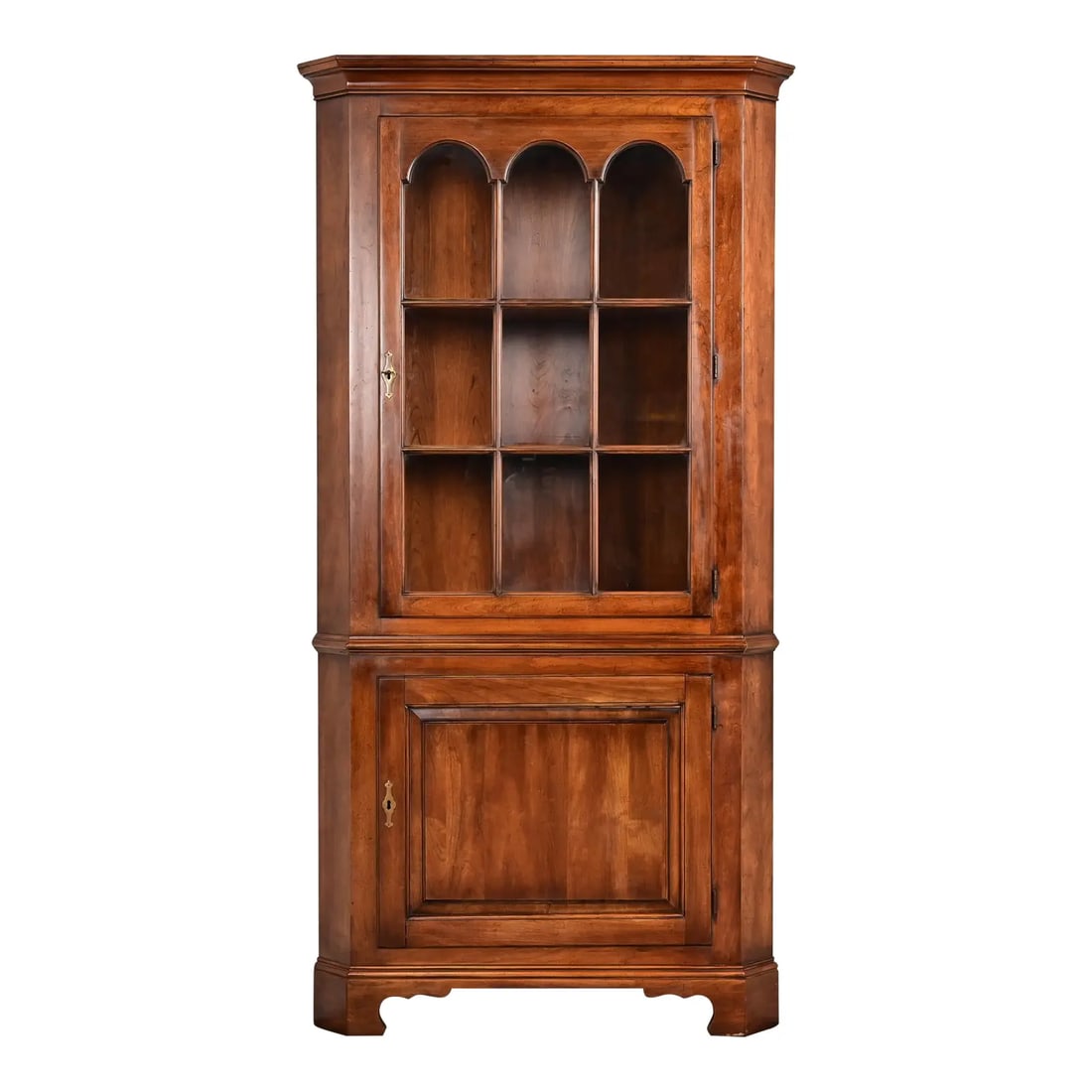 Henkel Harris Style Cherry Wood Corner Cabinet, Circa 1970s (1 of 14)