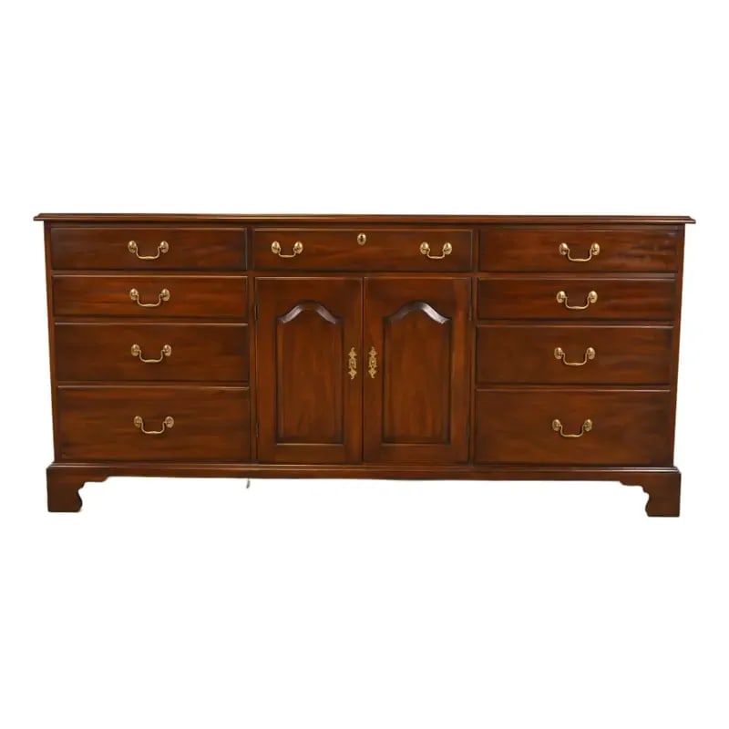 Henkel Harris Georgian Solid Mahogany Dresser or Credenza: A gorgeous Georgian or Chippendale style dresser or credenza By Henkel Harris USA, 1973 Solid mahogany, with original brass hardware. Measures: 72"W x 20.5"D x 34"H. Very good original vintage conditi