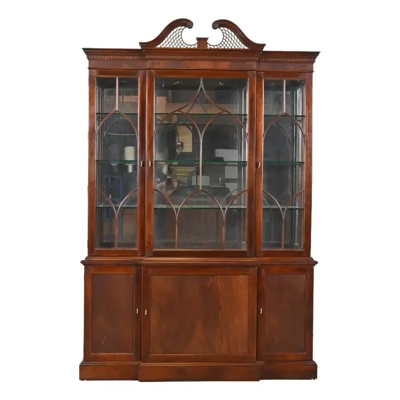 Stickley Georgian Flame Mahogany Lighted Breakfront Bookcase Cabinet (1 of 12)